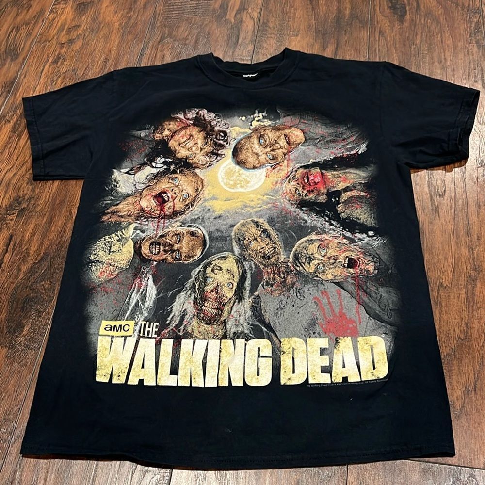 2014‎ The walking dead graphic tee size M in EUC no size tag check measurements